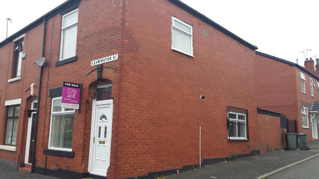 3 Bedroom End Terraced For Sale in Leamington Street, Rochdale
